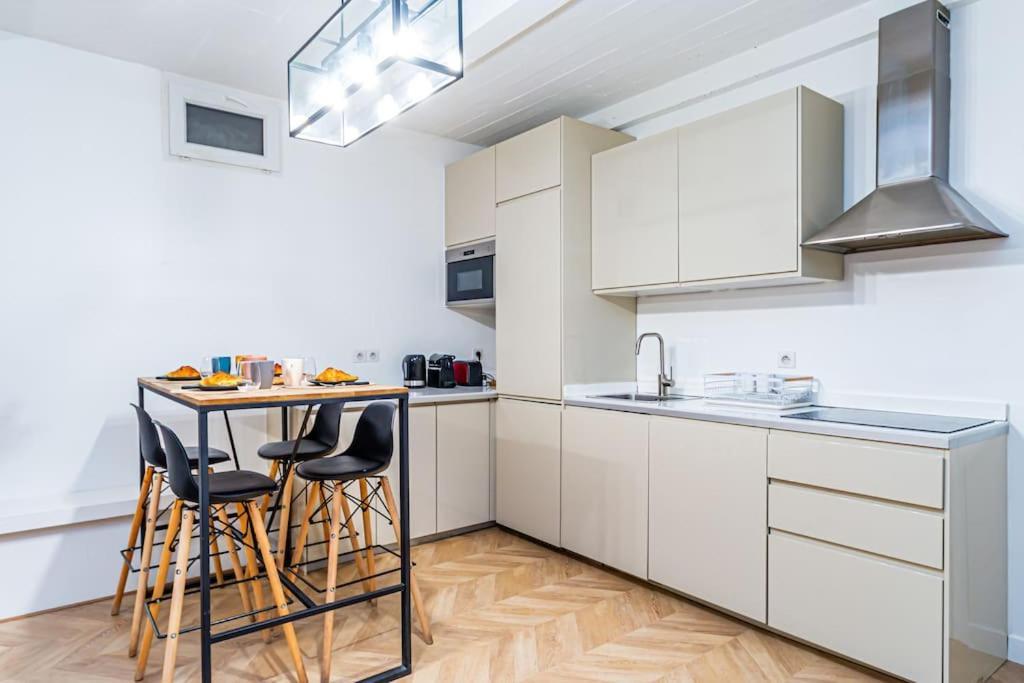 Apartment 6 Personnes Montmartre Paris